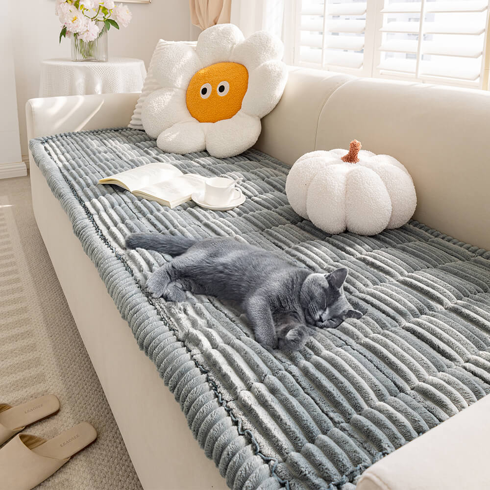 Weicher, waschbarer Flanell Sofaschutz für Haustiere, ideal für Couch und Sofa.