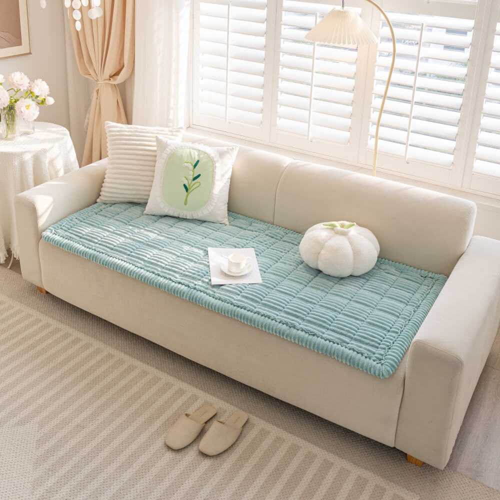 Kuscheliger Flanell Sofabezug, rutschfest, verwandelt Sofa in eine gemütliche Tier-Oase.