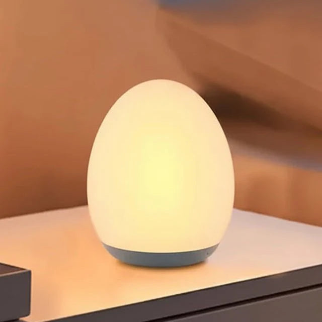 Sanftes LED Nachtlicht für beruhigendes Stimmungslicht im Schlaf- oder Kinderzimmer. Ideal für Entspannung & Gemütlichkeit.