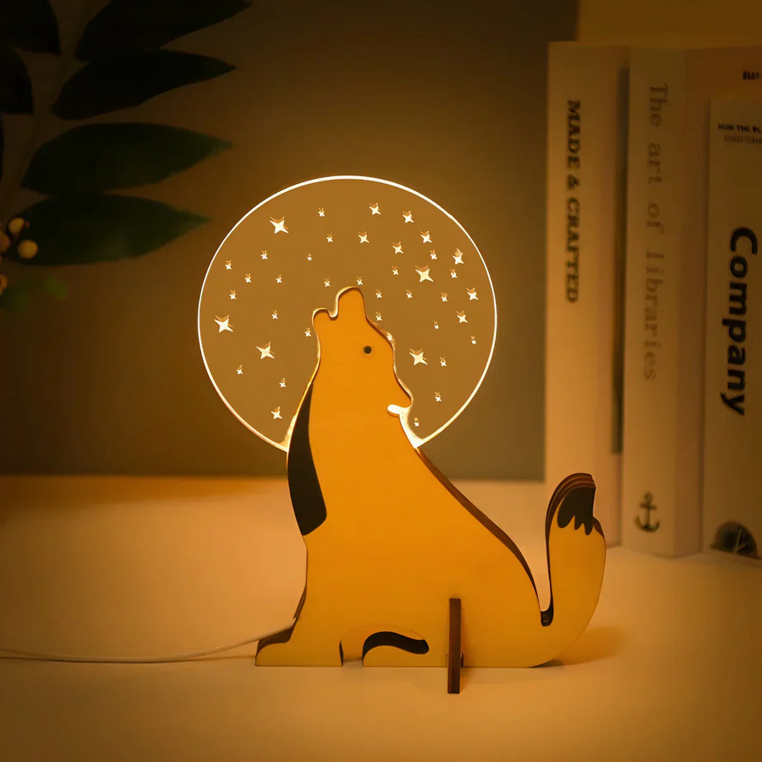 Hochwertiges Nachtlicht für Kinder mit Tiermotiv aus Holz & Acryl, weiches LED-Licht für gemütliche Nächte.