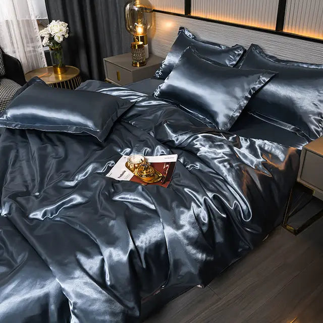 Eleganter Satin-Bettbezug mit seidigem Glanz. Verleiht Ihrem Schlafzimmer luxuriösen Komfort & Stil.