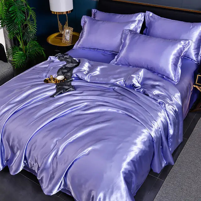 Satin-Bettbezug in edlem Design, verleiht dem Schlafzimmer eine luxuriöse Note. Weiche Betten-Dekoration.
