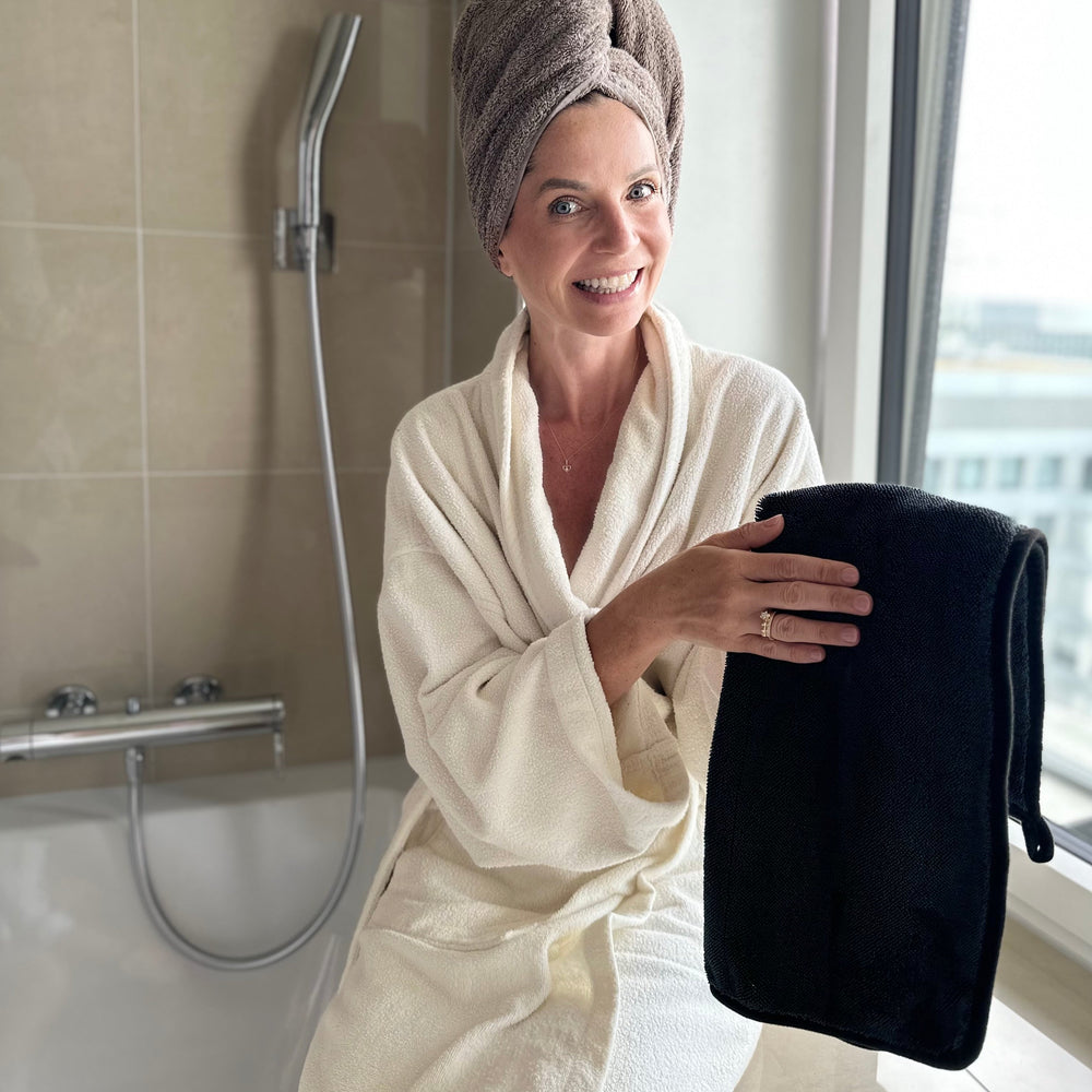 Weiches Mikrofaser Trockentuch für das Badezimmer, ideal für streifenfreies, schnelles Trocknen nach dem Duschen.