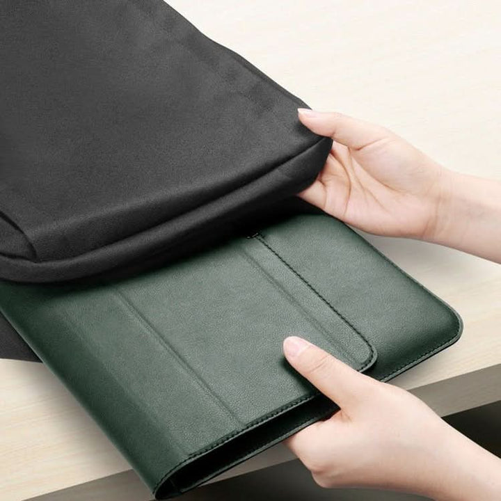 Stoßfeste Laptophülle mit robustem Material, schützt Laptop zuverlässig vor Stößen und Kratzern. Sicheres Laptopzubehör.