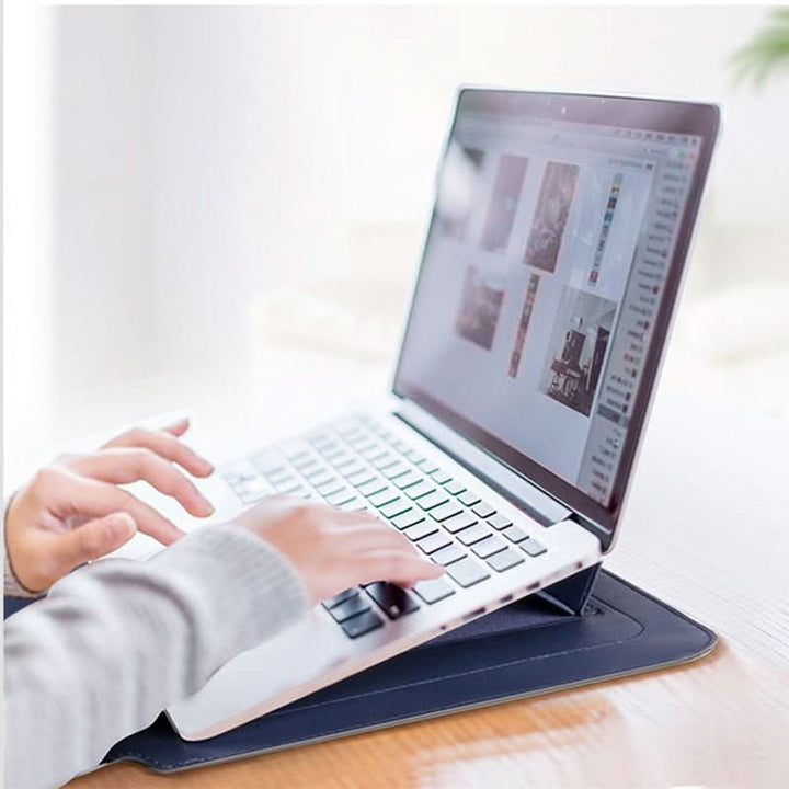 Ergonomische Laptophülle mit integrierter Handballenauflage, bietet Komfort & Laptopschutz. Für längeres Arbeiten.