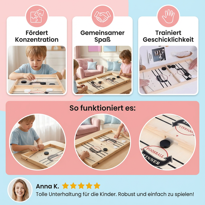 Lachende Familie spielt Schleuder Schach, das rasante Holz-Geschicklichkeitsspiel. Spaß für Kinder & Erwachsene.