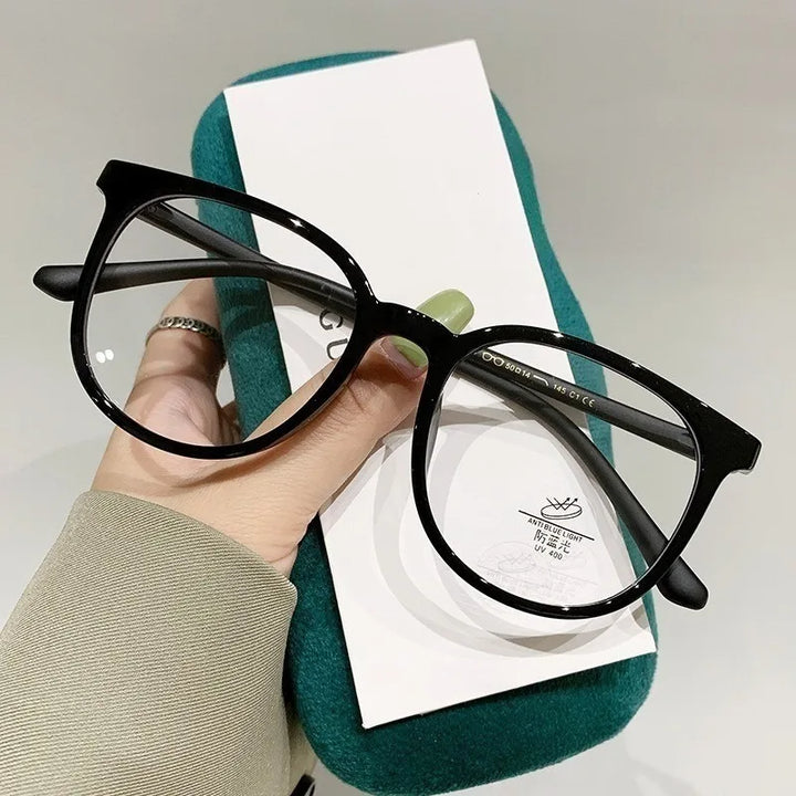 Elegante Blaulichtfilter Brille in Schwarz mit flexiblem Rahmen für optimalen Tragekomfort & Augenschutz vor Blaulicht.