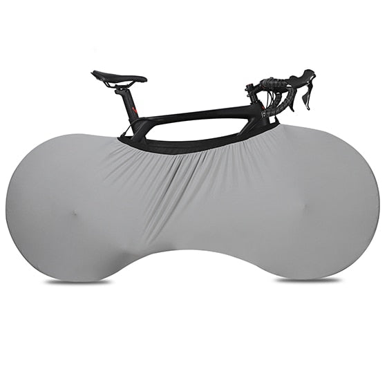 Fahrradabdeckung in dunkler Bikegarage, schützt zuverlässig vor Staub, Schmutz & Feuchtigkeit.