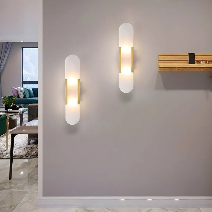 Luxuriöse schwarze und goldene LED-Wandleuchte, perfektes Heimzubehör für Innenbeleuchtung.