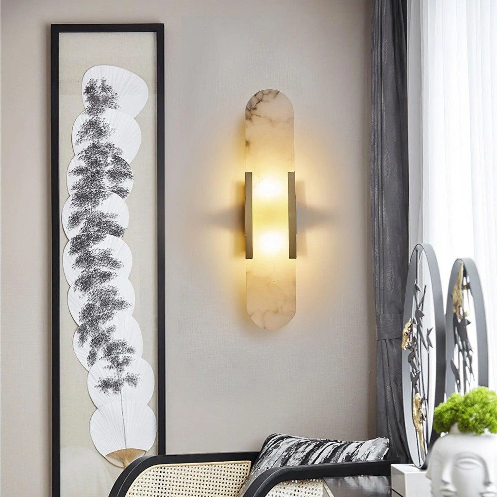 Moderne schwarze & goldene LED-Wandlampe, stilvolles Wohndekor aus Metall.