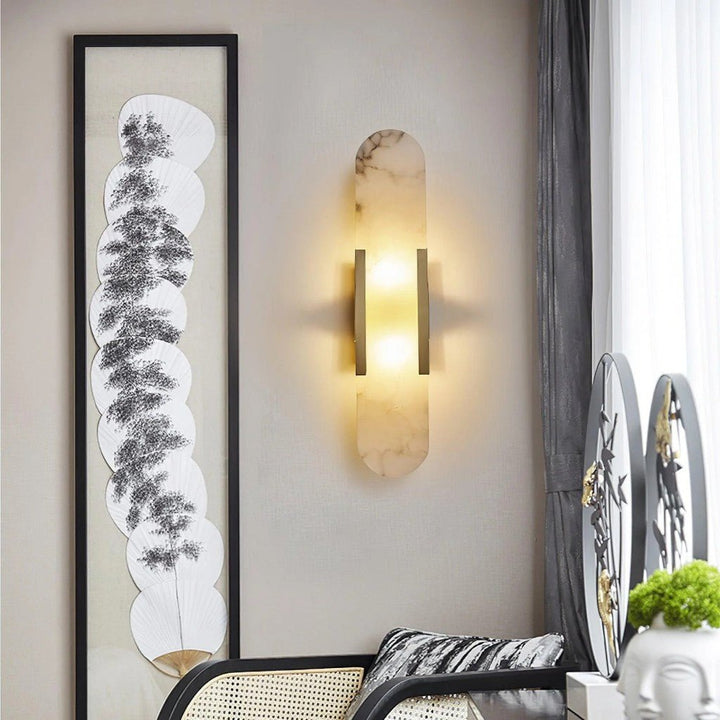 Moderne schwarze & goldene LED-Wandlampe, stilvolles Wohndekor aus Metall.