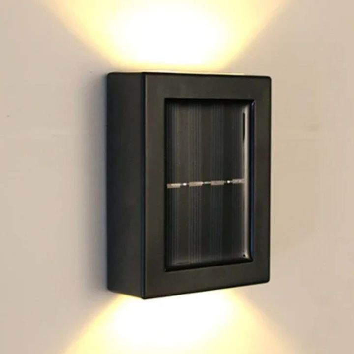 Energiesparende LED-Gartenlicht mit Solarmodul, wetterfest für Terrasse und Eingangsbereich.