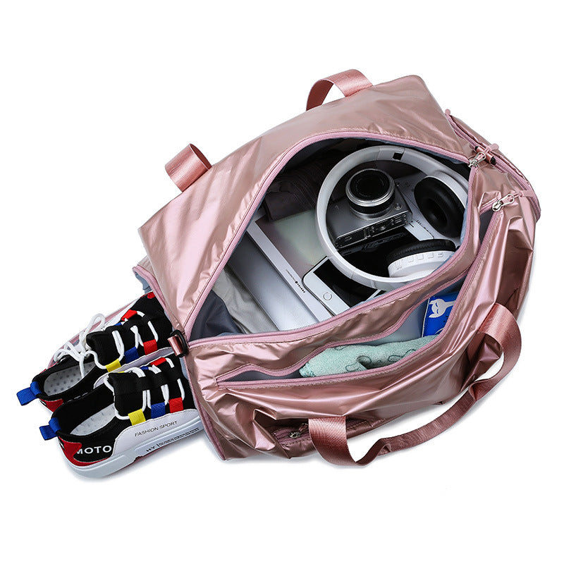 Silbergraue wasserdichte Reisetasche mit robustem Oxford-Gewebe & Organisationsfächern für Sport.