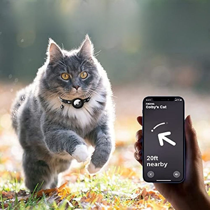 Schwarzes reflektierendes Katzenhalsband Milo mit GPS-Halterung und Sicherheitsverschluss für Freigänger.