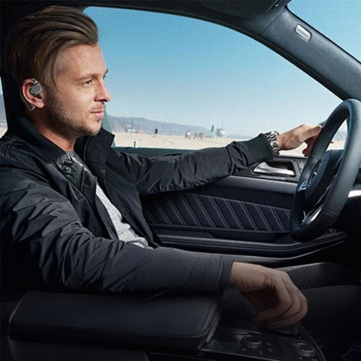 Kabelloses Bluetooth Headset, beige, für Alltag und Sport, schweißresistent & bequem.