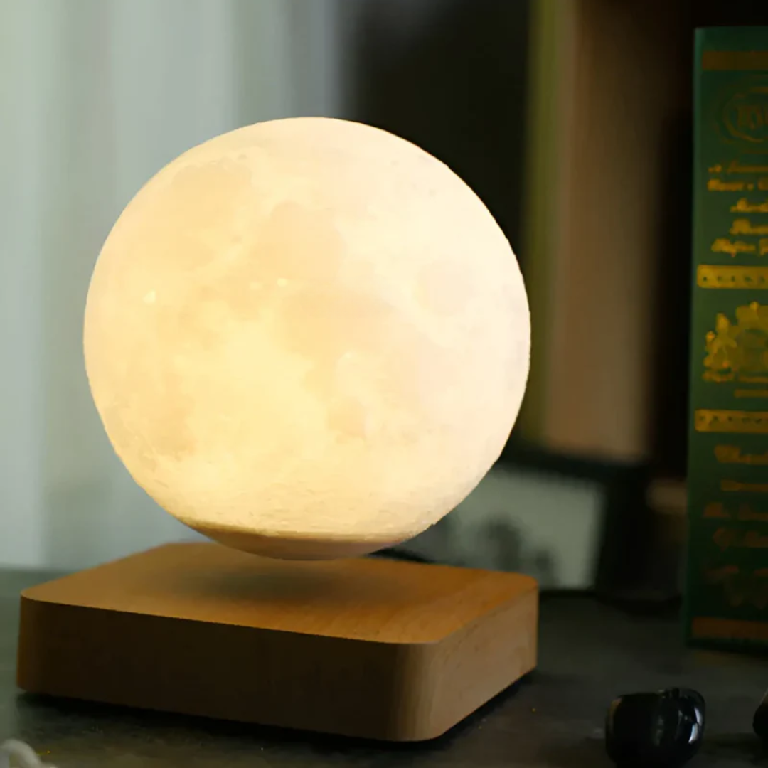 Schwebende Mondlampe LumoRise mit LED-Licht, faszinierend für modernes Wohnzimmerambiente.
