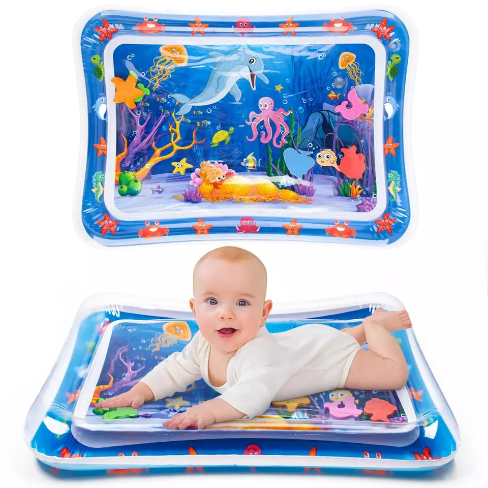 Sensorische Wasserspielmatte für Babys, fördert Motorik & frühe Entwicklung. Sicheres Spielzeug mit Unterwasserwelt.