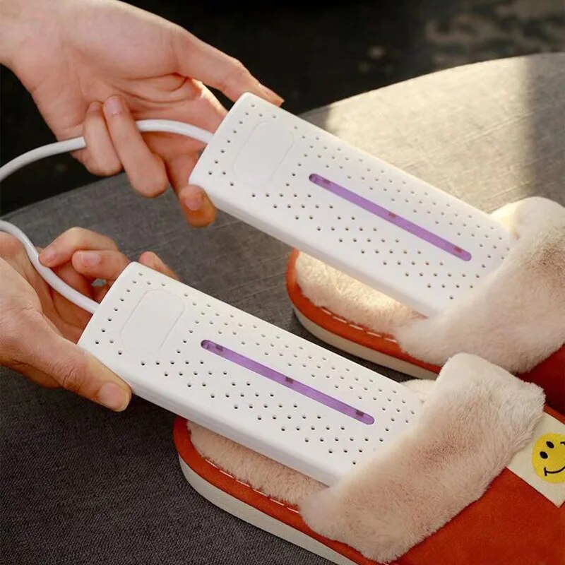Effizienter Geruchsentferner: Elektrischer UV-Sterilisator für alle Schuhtypen.