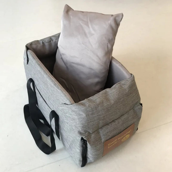 Premium Haustierzubehör: Hundesitzsack für maximale Sicherheit und Komfort bei Autoreisen.
