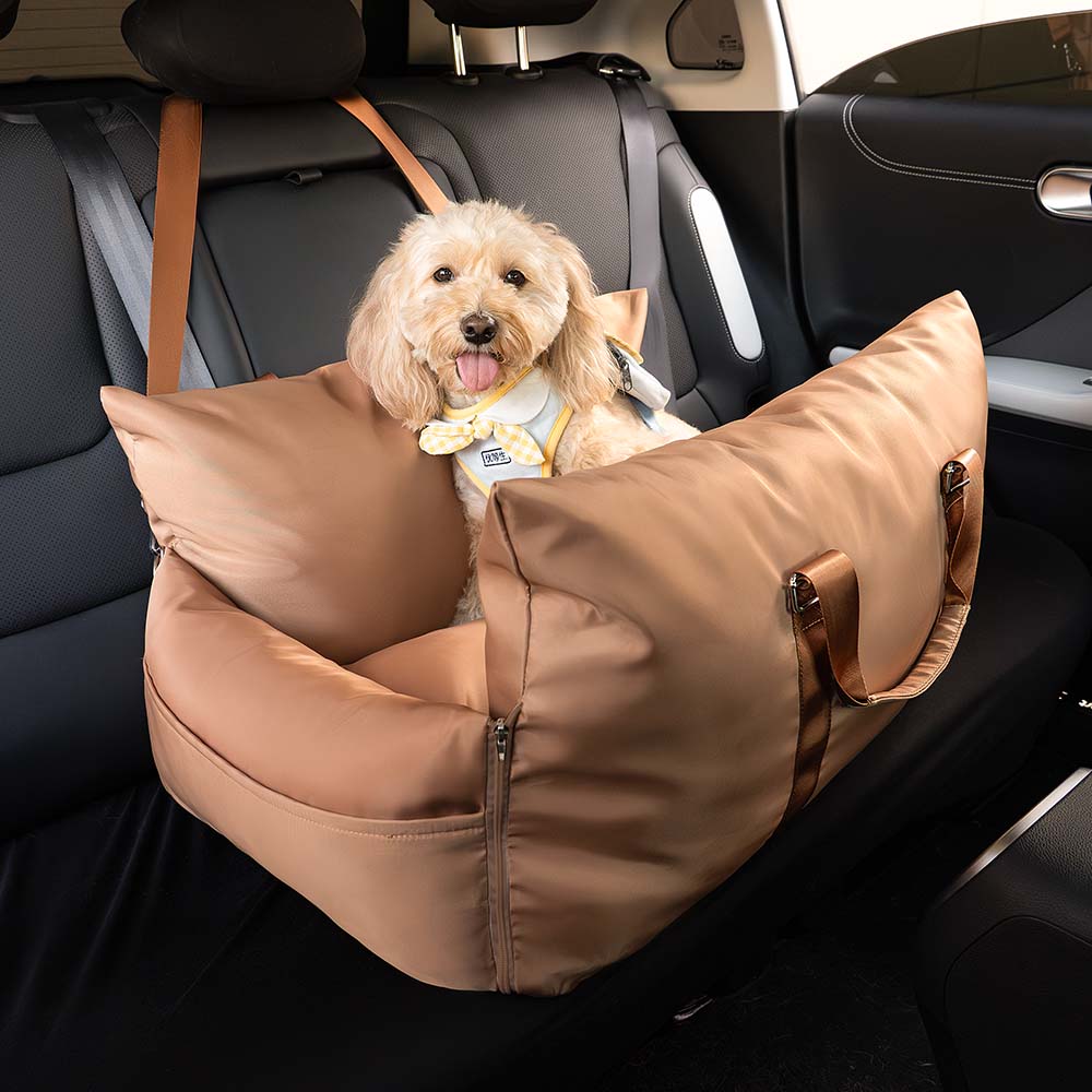 Schrägansicht des Hundeautositzbettes, zeigt die Stabilität und Form.