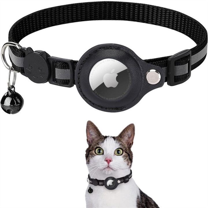 Sicheres Katzenzubehör: Halsband mit GPS-Fach und Reflektor für optimale Ortung Ihrer Katze.