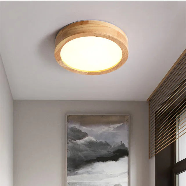 Runde Holz Deckenlampe im skandinavischen Stil, ideal für Schlafzimmer und Flur.