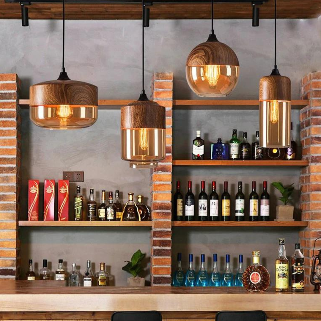 Elegante Holz Pendelleuchte NordLuna für Esszimmer, skandinavisch, schafft stilvolle Atmosphäre beim Essen.