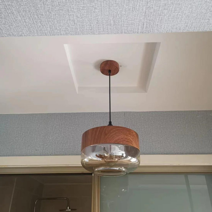 Moderne Design-Deckenleuchte NordLuna aus Holz, skandinavisch, mit sanfter Beleuchtung für Ihr Zuhause.