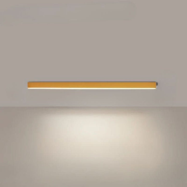 Helles Licht: Skandinavische LED-Deckenlampe, minimalistisch, energieeffizient, Aluminium & Acryl.