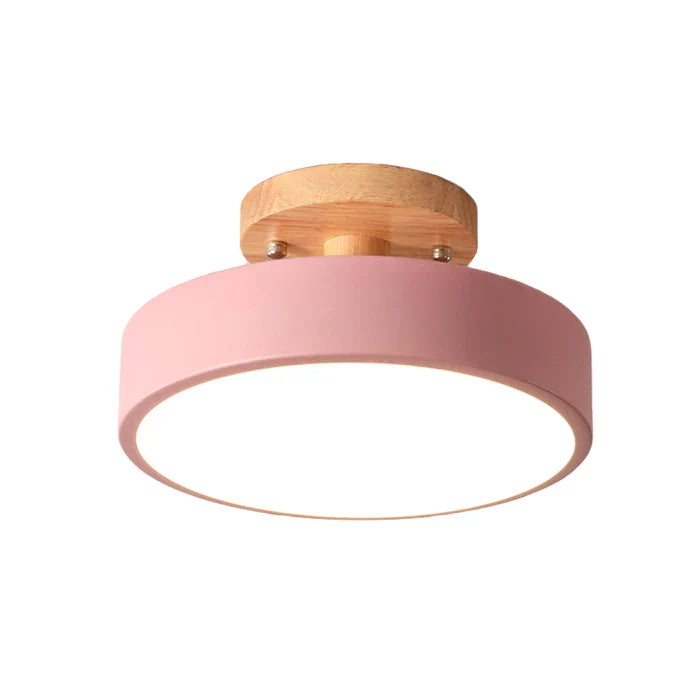 Zeitlose skandinavische LED-Deckenleuchte. Minimalistisches Holz-Metall-Design für Flur & Wohnzimmer.