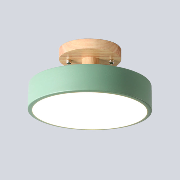 Sanfte Beleuchtung: Skandinavische LED-Deckenleuchte Trommelform. Gemütliche Atmosphäre für Flur & Eingang.