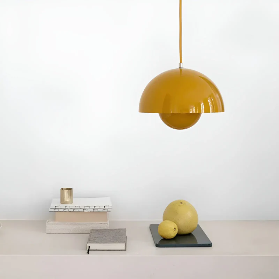 Zeitlose Hängeleuchte, skandinavisches Design, mit moderner LED-Beleuchtung.