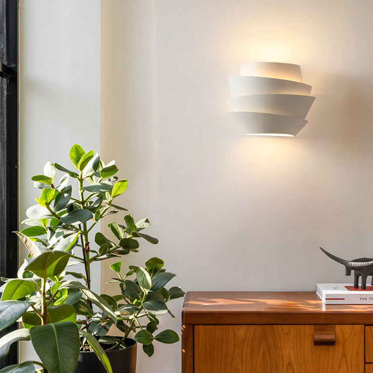 Elegante und moderne skandinavische Doppellicht-Wandleuchte für Ihr Zuhause.