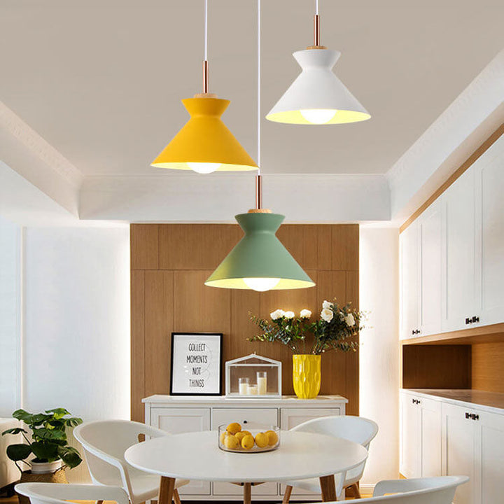Farbige AuroraGlow Designlampe, moderne Innenbeleuchtung mit Charakter und Flair.