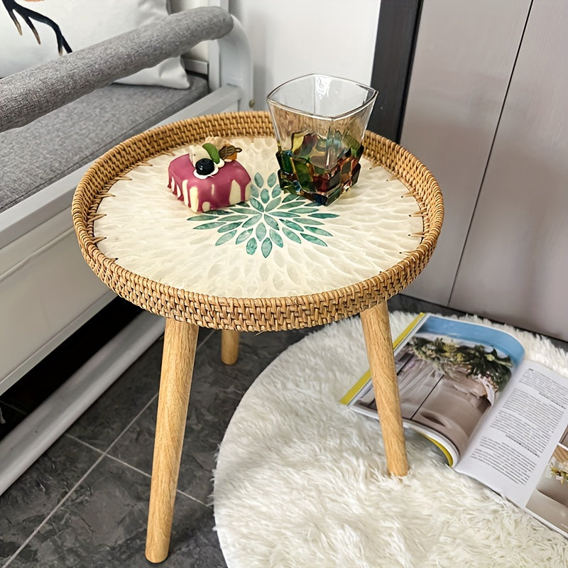 Skandinavischer Rattantisch Elin. Modernes Designmöbel für eine helle, naturnahe Einrichtung.