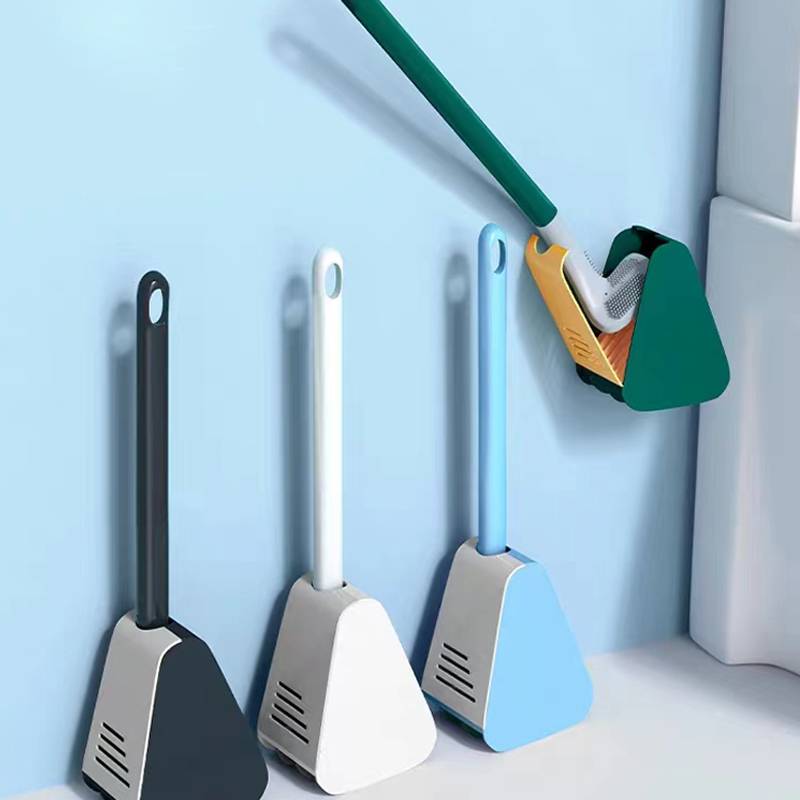 Bohrfreie Wandmontage der PureClean WC-Bürste und Halter, ideal für platzsparende Badezimmer.