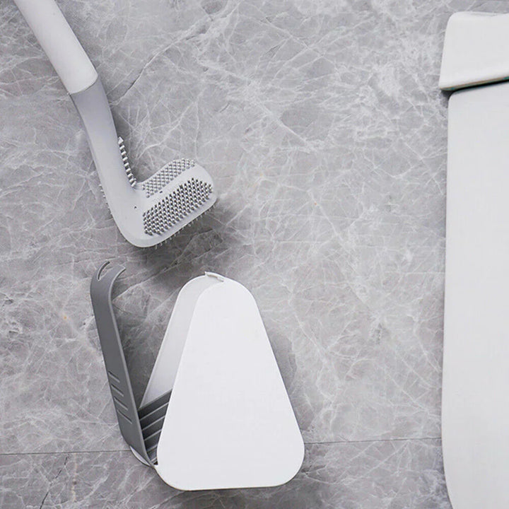 Elegante PureClean Toilettenbürste mit belüftetem Halter für schnelle Trocknung und Hygiene.