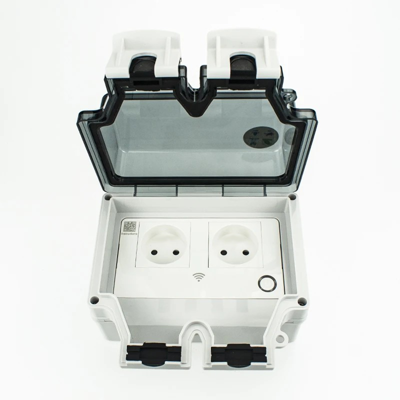 Smarte WLAN Außensteckdose Voltura, IP66 wasserdicht für Garten & Outdoor-Bereich, steuerbar per App.
