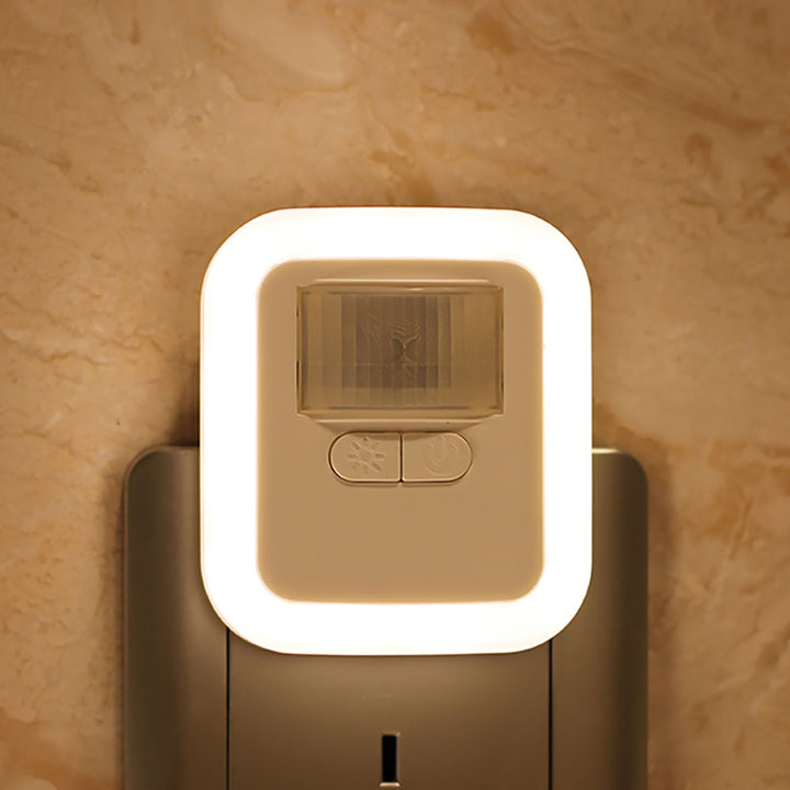 Kompaktes LED-Nachtlicht mit Bewegungssensor. Perfekt als Flurlicht, Treppenlicht oder Energiesparlicht.