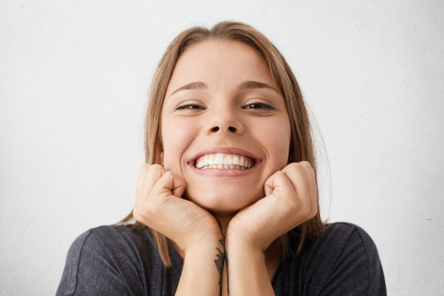 Wiederverwendbare, flexible SmileVorm kosmetische Zahnspitzen für ästhetische Zahnkorrektur, einfach anzupassen.