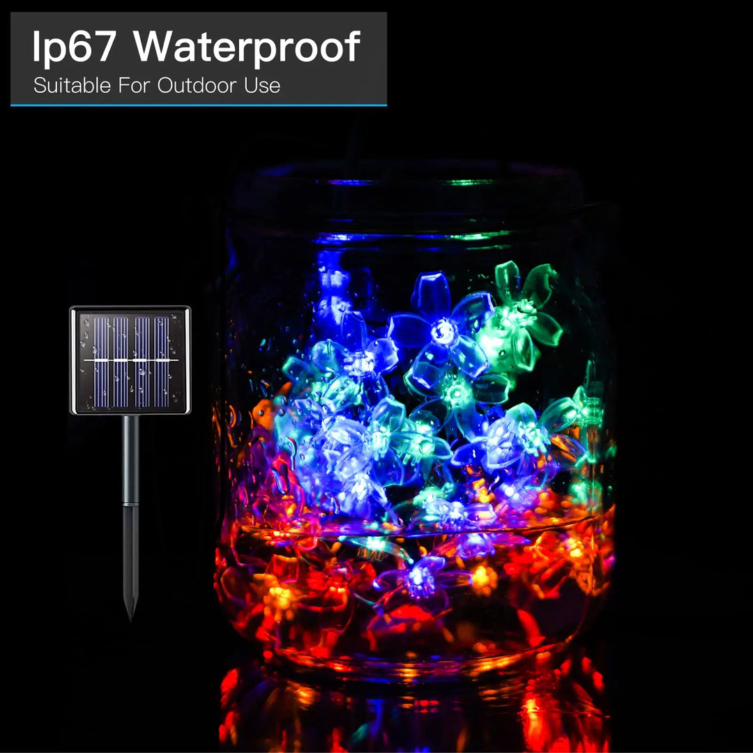 Wetterfeste Solar-Blumenlichterkette für stimmungsvolle Gartenbeleuchtung, bunte LED-Deko, ideal für Außenbereich.