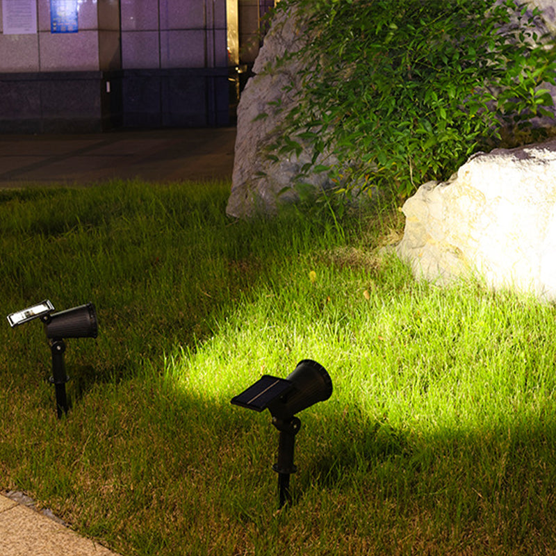 Solar Gartenstrahler mit heller LED-Beleuchtung für Außenbereiche, energieeffizient und wetterfest.
