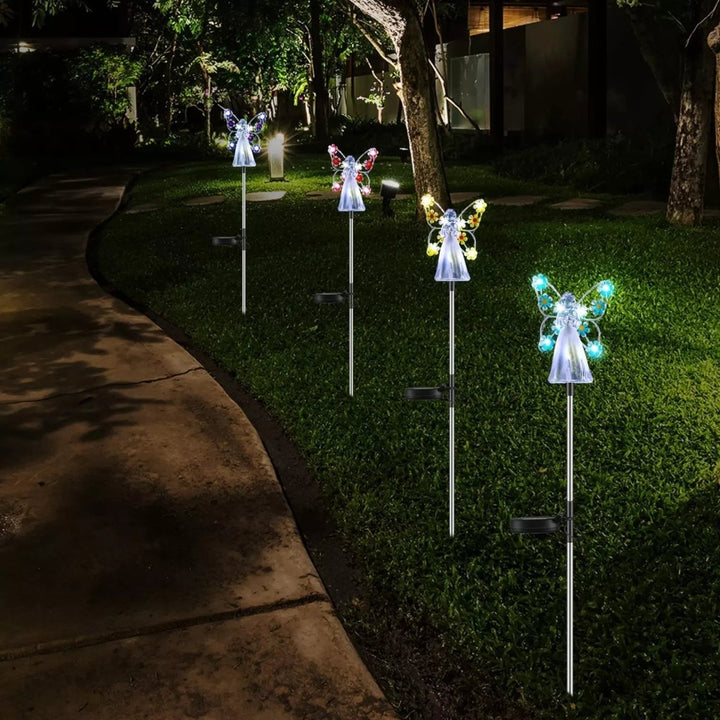 Engel-Gartenleuchte mit Solarpanel, farbige LED-Außenbeleuchtung schafft festliche Atmosphäre.