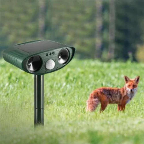 Outdoor Ultraschall Tierabschreckung mit Solar. Vertreibt Tiere aus dem Garten mittels Bewegungsmelder und Schall.