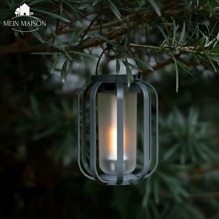 Dekorative Solar-Gartenlaterne mit warmem LED-Flammenlicht. Perfekt für stimmungsvolle Abende auf Terrasse & Balkon.
