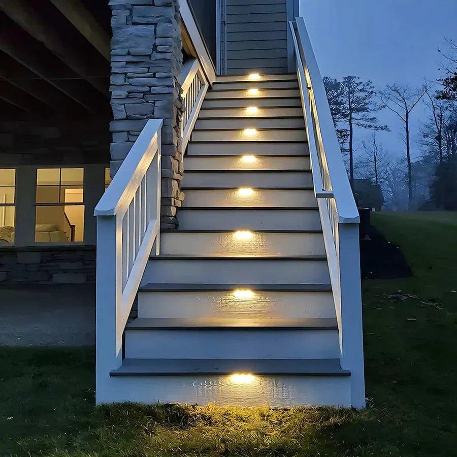 Wasserdichte SolarPath Solar-LED-Gartenleuchte, ideal für den ganzjährigen Einsatz im Außenbereich, langlebig.
