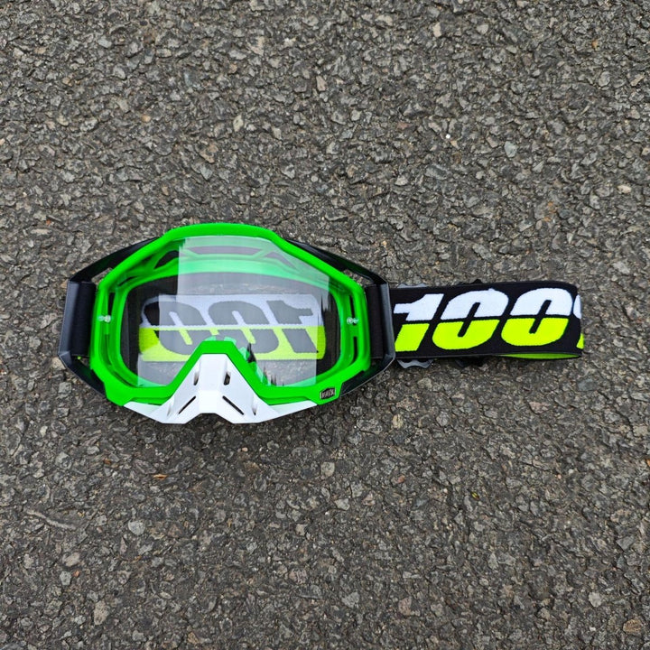 Herrengoggles SPEEDGOGGLES für Motocross und Mountainbike. Robuste UV400 Sportbrille für Offroad-Abenteuer.