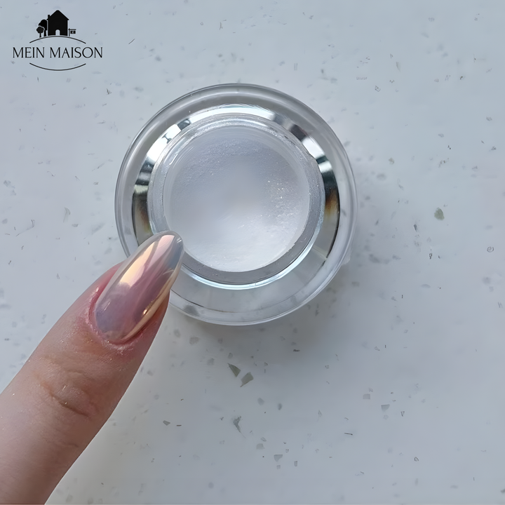 Vielseitiges Spiegeleffekt Nagelpuder für einzigartige Nagelkunst, kreiert beeindruckende Spiegelnägel & Chromglanz.
