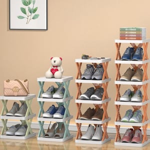 Ordentliches Schuhregal für den Flur; hält Schuhe sauber und griffbereit; idealer Haushaltshelfer gegen Chaos.