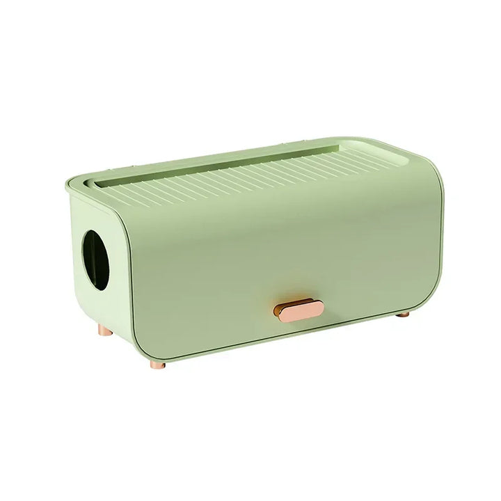 Offene Kabelbox mit Platz für Mehrfachstecker und Ladekabel, perfekt für organisiertes Kabelmanagement.